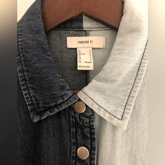Forever 21 Oversized Denim Shirt - Size S - Picture 3 of 5